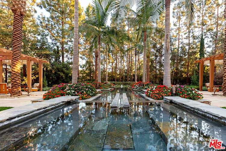 1 W Century Drive #18C Los Angeles, CA 90067