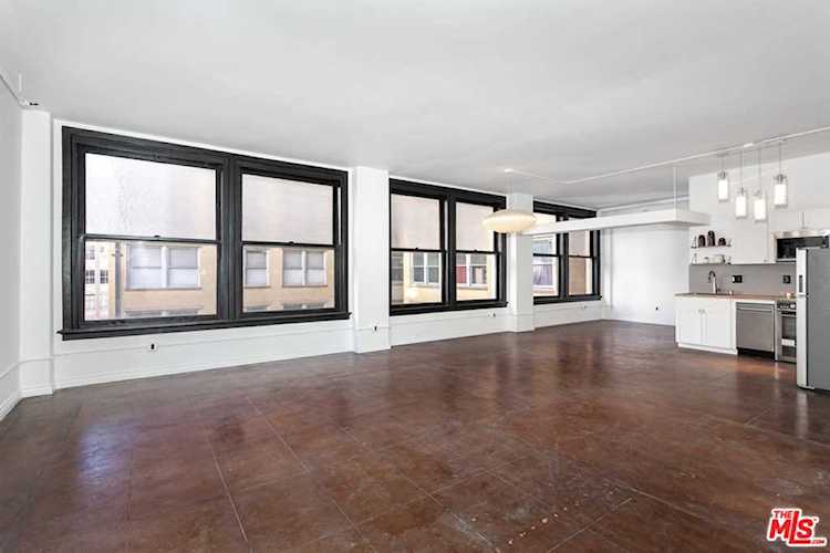 215 W 7th Street #802 Los Angeles, CA 90014