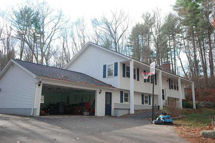 4 Denbow Rd Durham, NH 03824