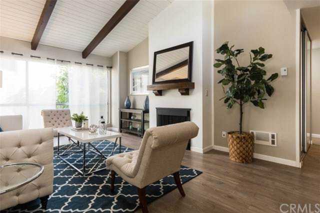 4900 Overland Avenue #302 Culver City, CA 90230
