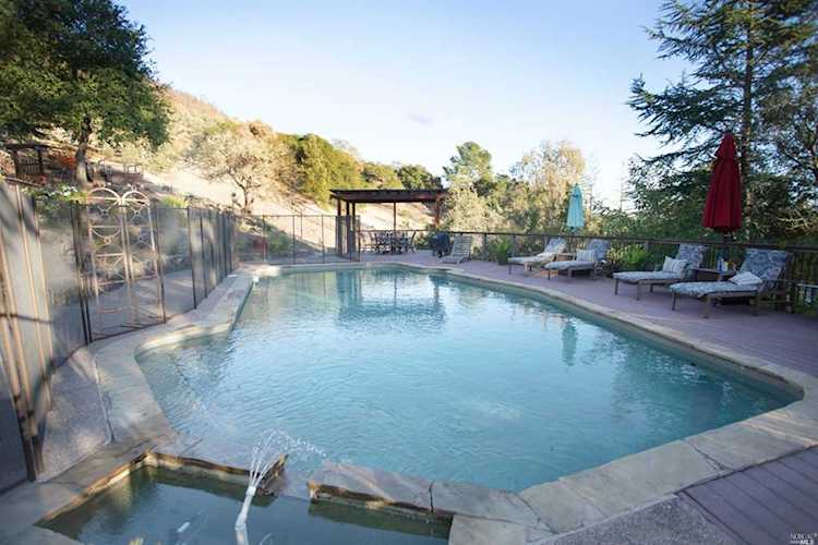 1830 San Ramon Way Santa Rosa, CA 95409