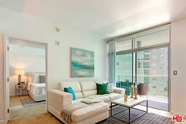 13700 Marina Pointe Drive #826 Marina Del Rey, CA 90292