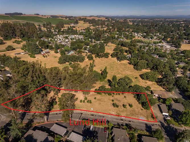 8764 Lund Hill Lane Cotati, CA 94931