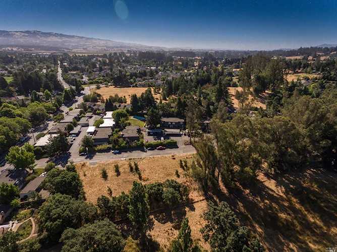 8772 Lund Hill Lane Cotati, CA 94931