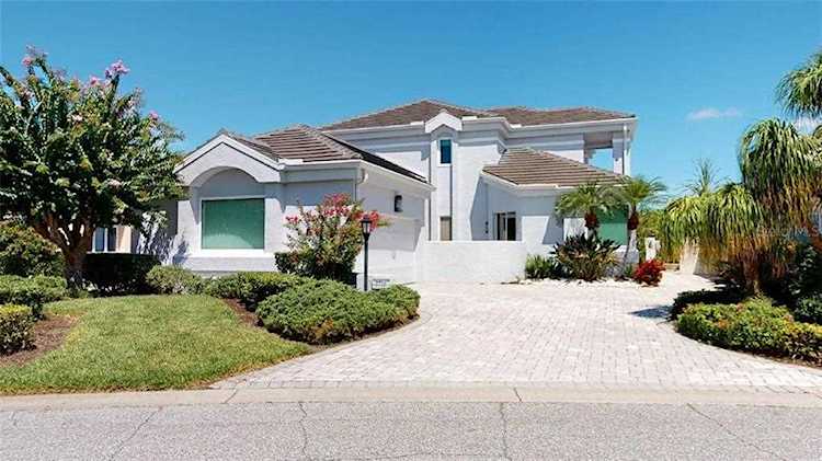 7716 Club Ln Sarasota, FL 34238