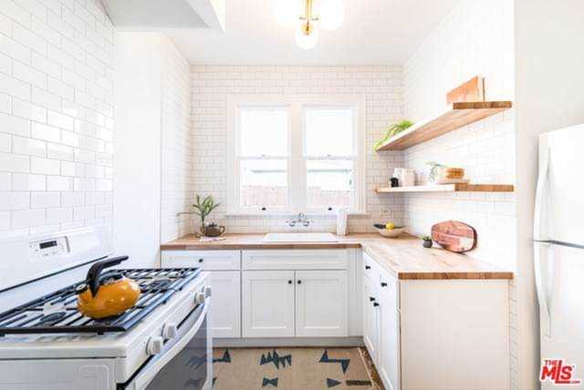 117 Rosemont Avenue #1/2 Los Angeles, CA 90026