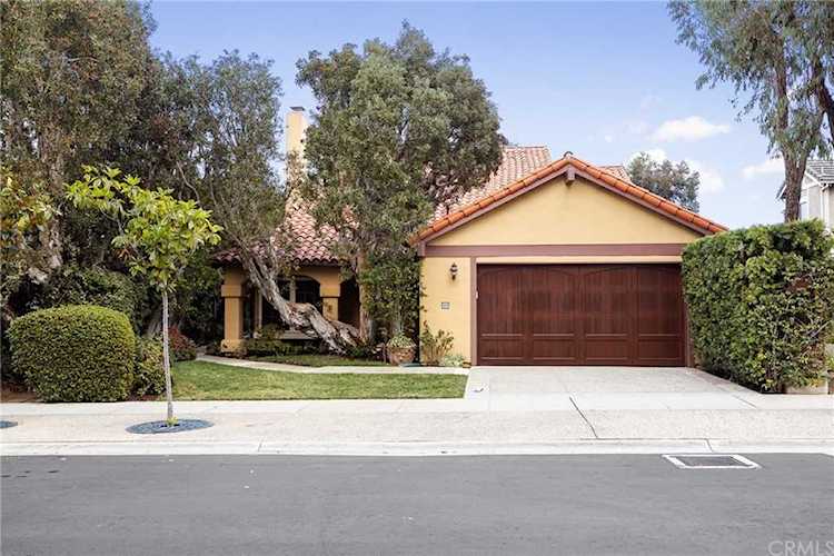 44 Village Circle Manhattan Beach, CA 90266