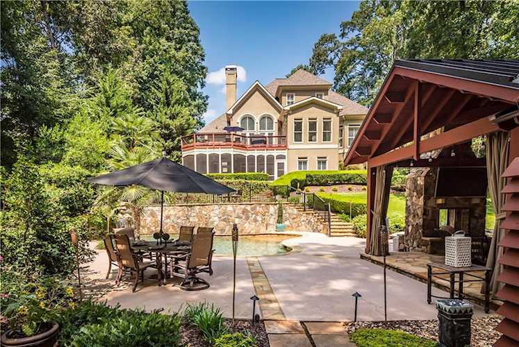 110 Champions Club Ct Alpharetta, GA 30004