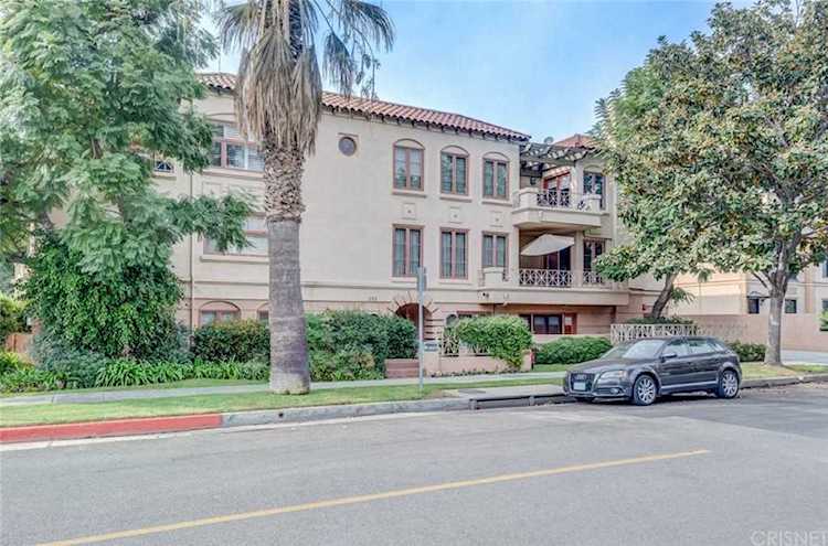 235 S Gale Drive #102 Beverly Hills, CA 90211