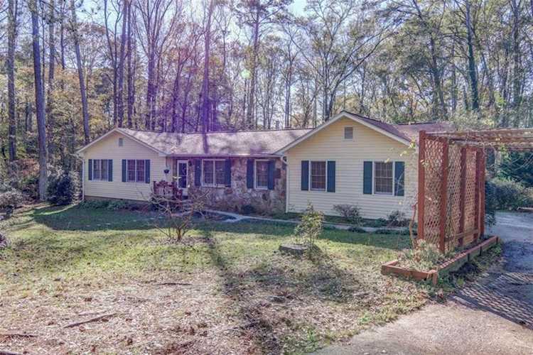 2454 Rolling Acres Dr Conyers, GA 30094