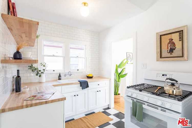 119 Rosemont Avenue #1/2 Los Angeles, CA 90026