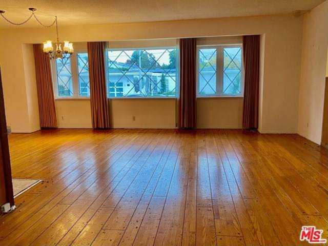 5411 W 62nd Street Los Angeles, CA 90056
