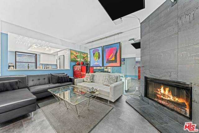 1221 N Sycamore Avenue #110 Los Angeles, CA 90038