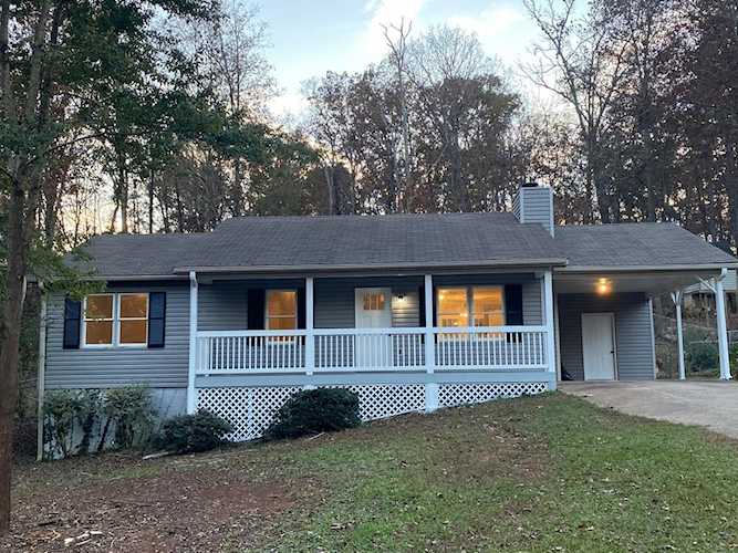 6290 Oakleaf Dr Flowery Branch, GA 30542