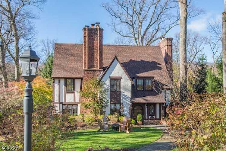 15 Wayside Pl Montclair Twp., NJ 07042