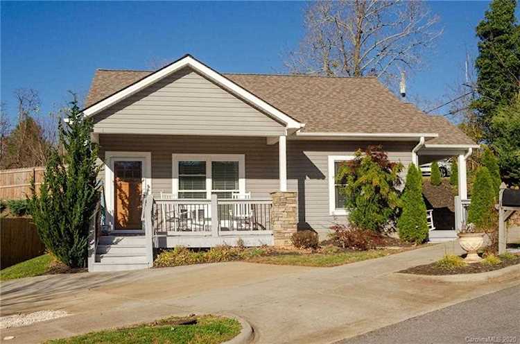 142 Crayton Creek Way Asheville, NC 28803