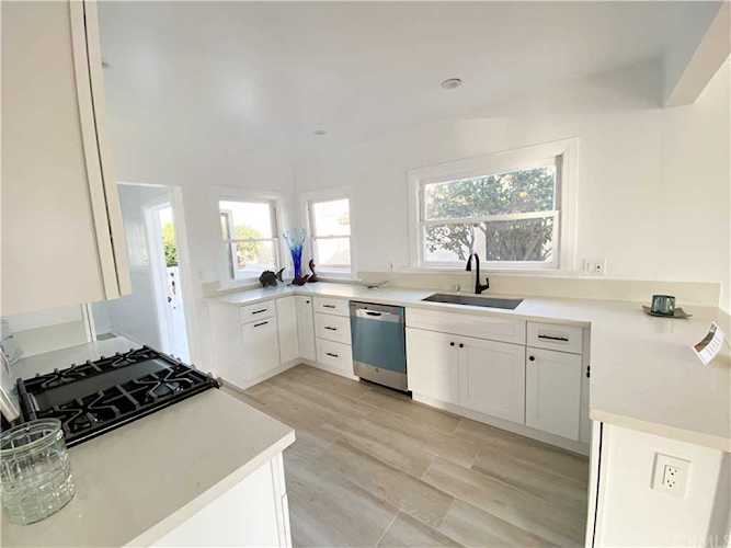 828 W 23rd Street San Pedro, CA 90731