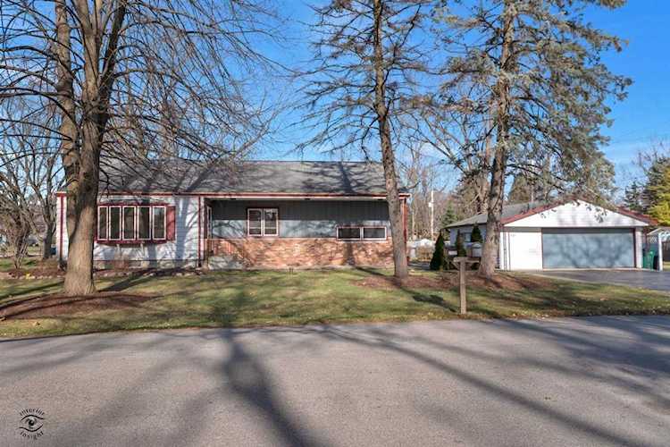 2709 Glasgow St Joliet, IL 60435