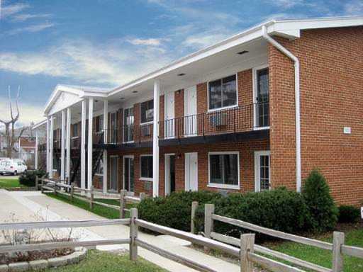 323 N Princeton Ave #2 Villa Park, IL 60181