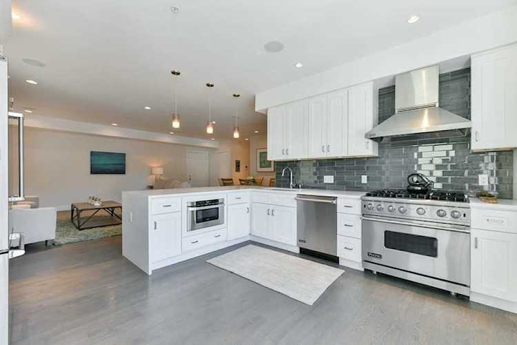 405 West First St #303 Boston, MA 02127