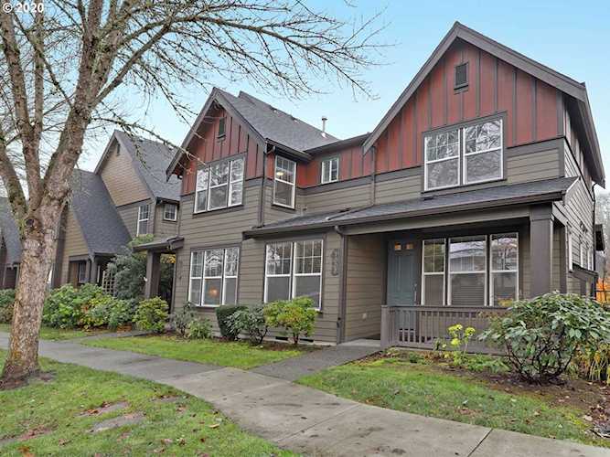 7002 NE Cherry Dr Hillsboro, OR 97124