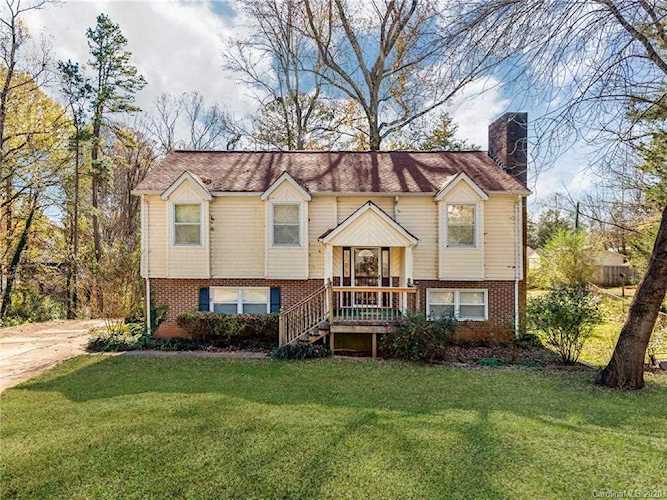 713 Hickory Ct Gastonia, NC 28054