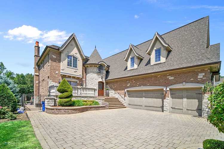 650 S Sunnyside Ave Elmhurst, IL 60126