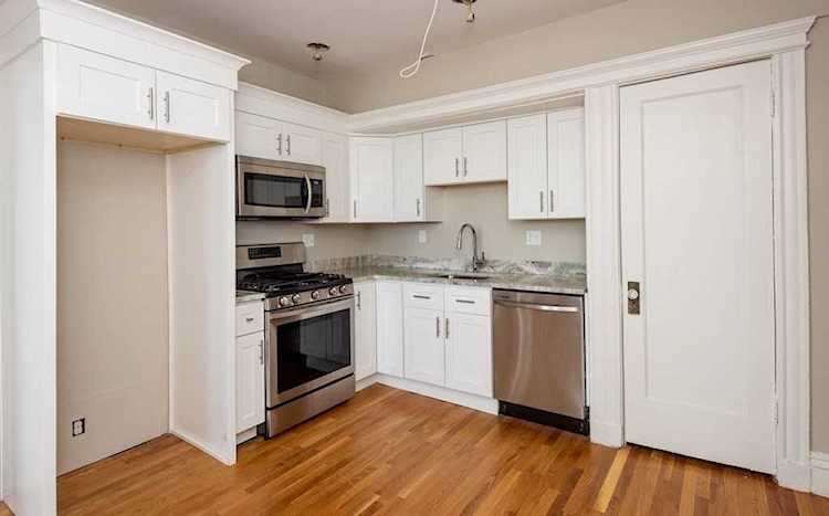 285 Lynn Shore Dr #502 Lynn, MA 01902