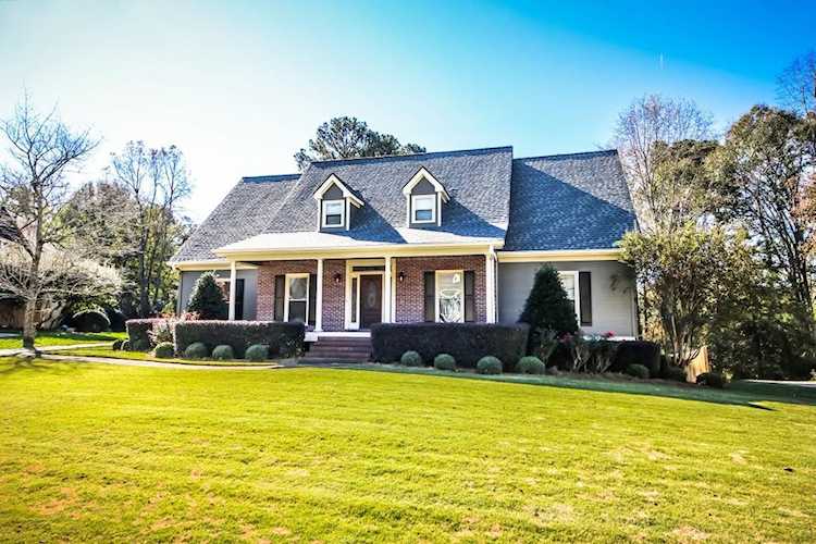4645 Matthews Park Dr Snellville, GA 30039