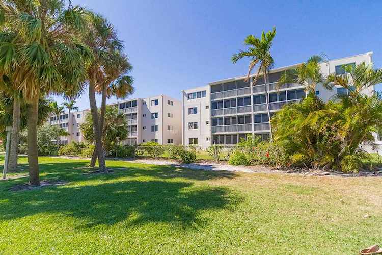 300 E Royal Palm Road #42b Boca Raton, FL 33432