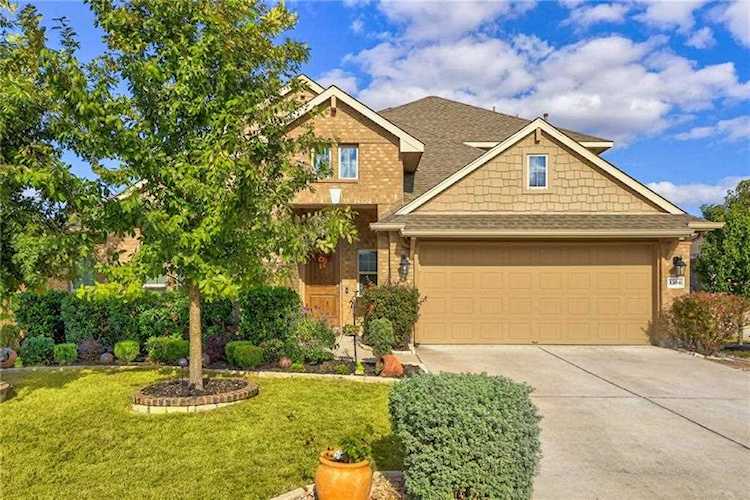 3304 Mendips LN Pflugerville, TX 78660