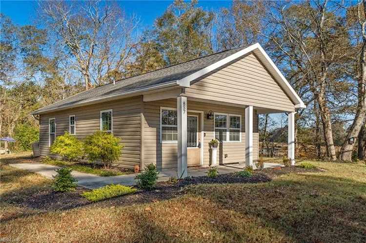 857 Wilroy Rd Suffolk, VA 23434