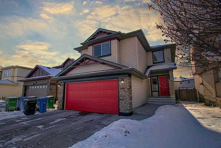 453 Panamount Blvd NW Calgary, AB T3K 5V1