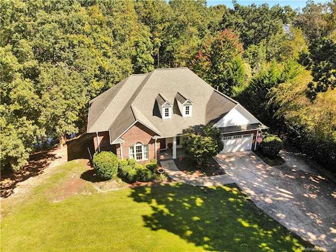 109 E Debbie Dr E Shelby, NC 28150