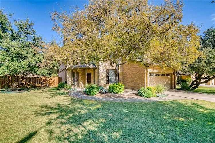 3976 Sapphire LOOP Round Rock, TX 78681