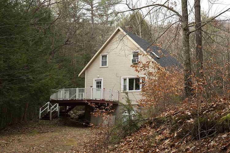 7 Oak Ln Grafton, NH 03240