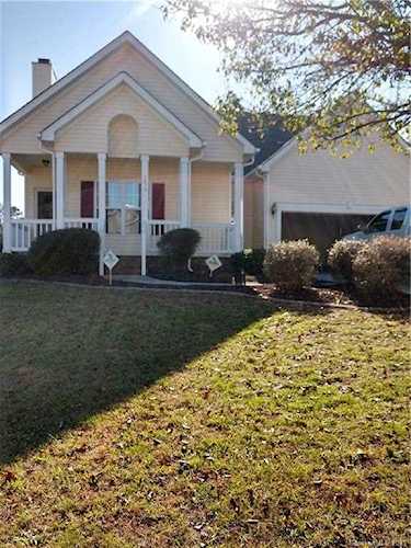 1816 Conifer Circle Charlotte, NC 28213