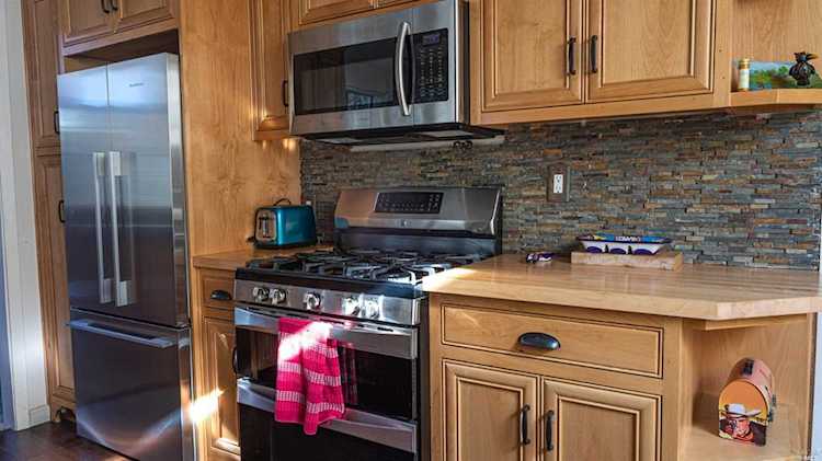 596 Rainbow Drive Napa, CA 94558