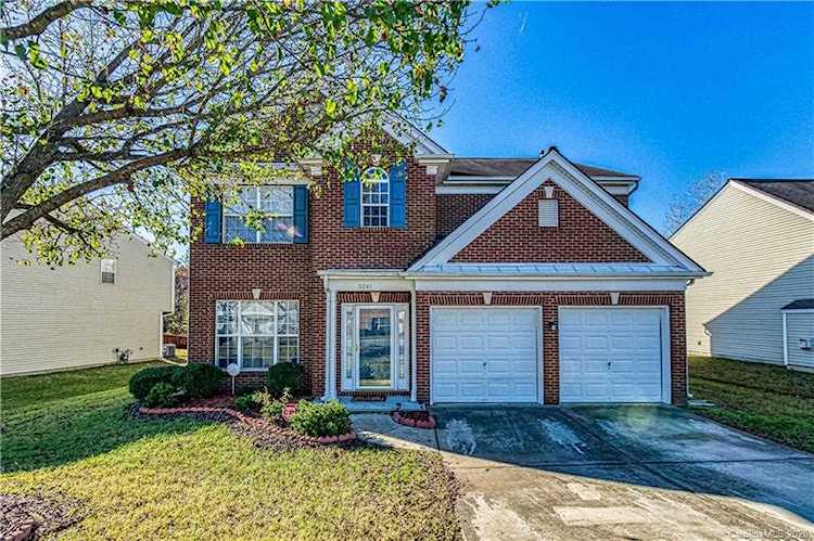 3041 Old Ironside Dr Charlotte, NC 28213