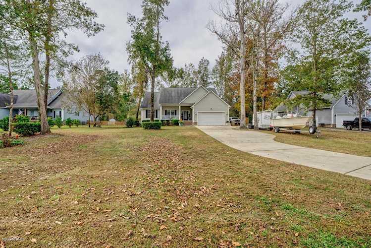 303 Oakmont Drive Hampstead, NC 28443