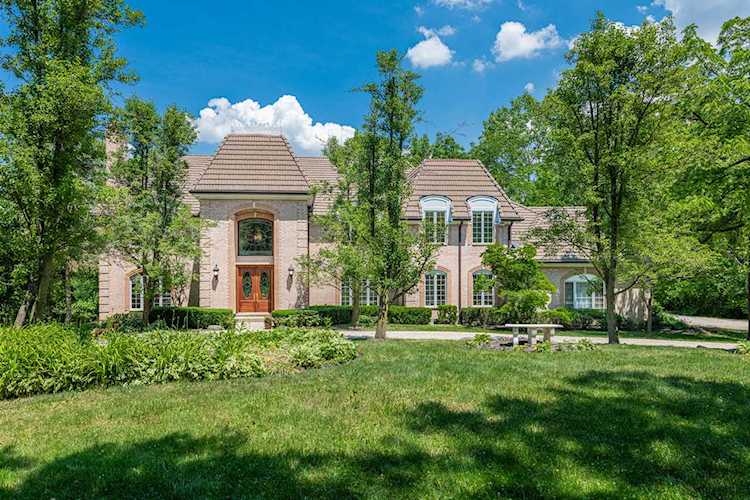 3213 Robert Parker Coffin Rd Long Grove, IL 60047