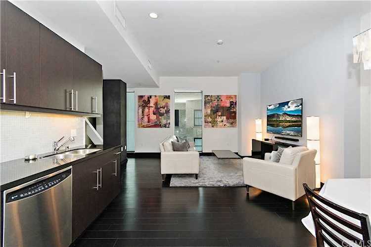 655 S Hope Street #1008 Los Angeles, CA 90017
