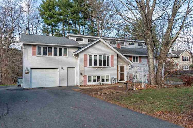 4 Custom St Nashua, NH 03062