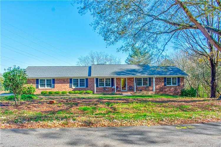3039 Longwood Dr Shelby, NC 28152