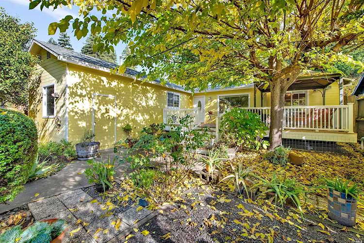 17421 River Lane Guerneville, CA 95446