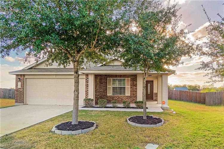 266 Nandina DR Buda, TX 78610