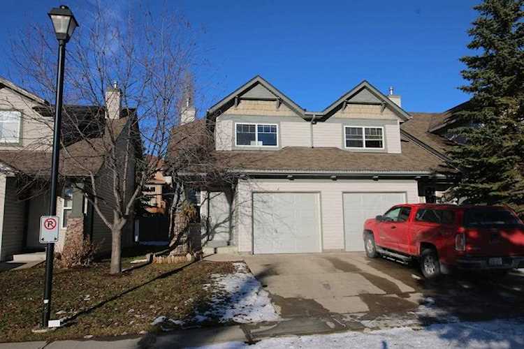 39 Everstone Place SW Calgary, AB T2Y 4H7