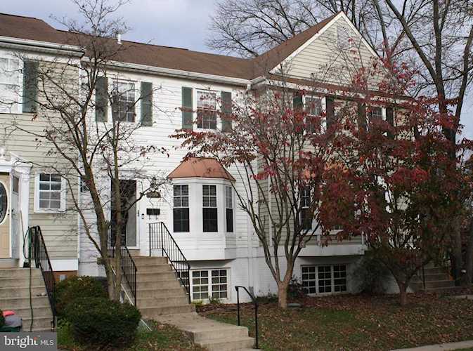 1450 Vineyard Ct Crofton, MD 21114
