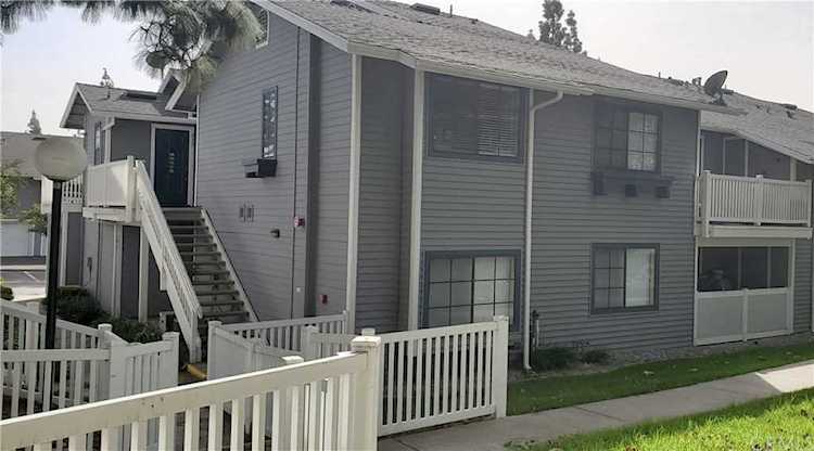 225 Evergreen Court Azusa, CA 91702