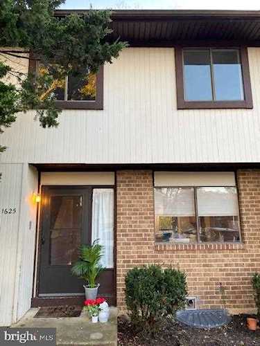 1625 New Windsor Ct Crofton, MD 21114
